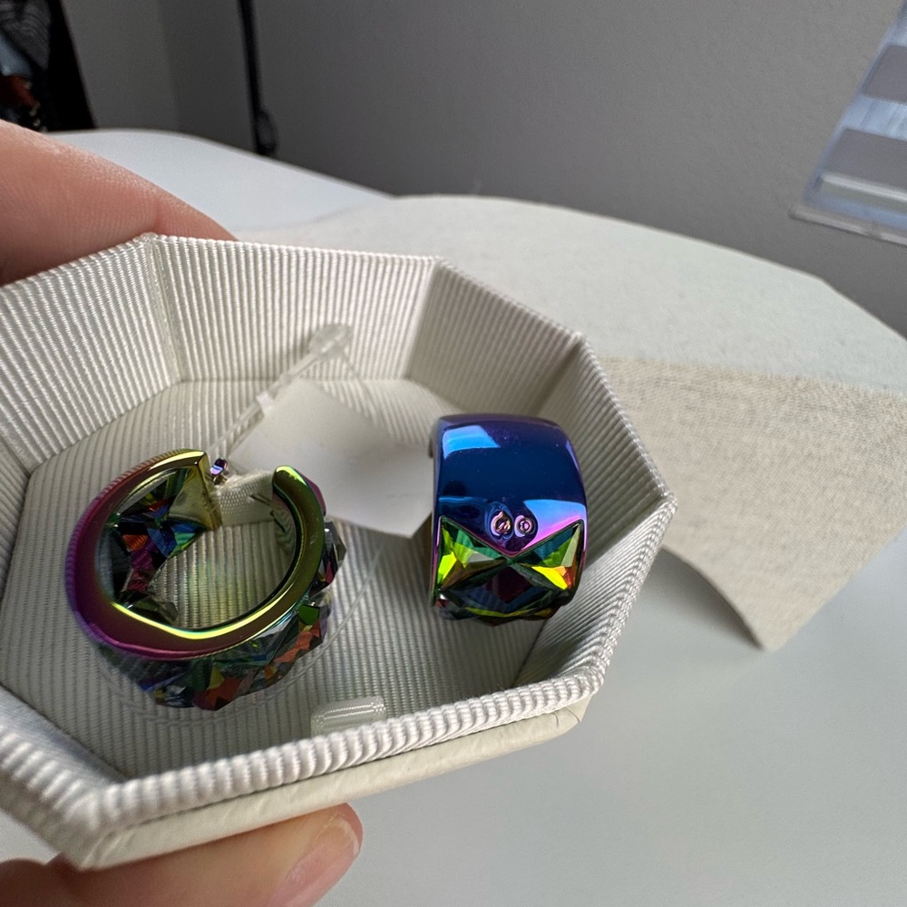 Swarovski Crystal Curiosa Hoop Earrings Multicolor Sparkly Shiny 5599880 NWT - Picture 5 of 11